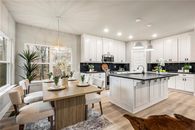 6 Duart Lane, Bella Vista, AR 72715