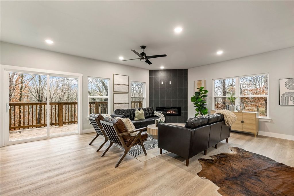 6 Duart Lane, Bella Vista, AR 72715
