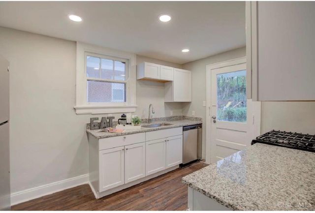 1217 Groesbeck Road, Cincinnati, OH 45224