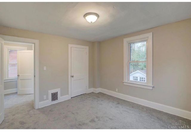 1217 Groesbeck Road, Cincinnati, OH 45224