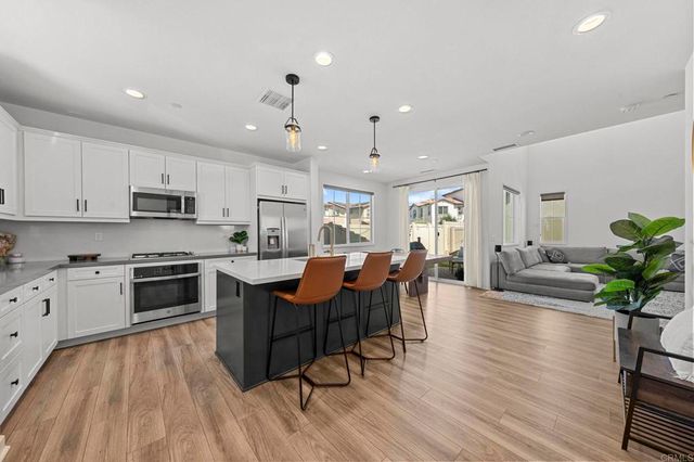 45218 Via Vela, Temecula, CA 92592