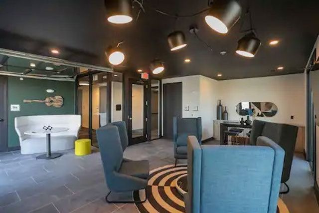 65 Lindsley Ave Apt 313, Nashville, TN 37210