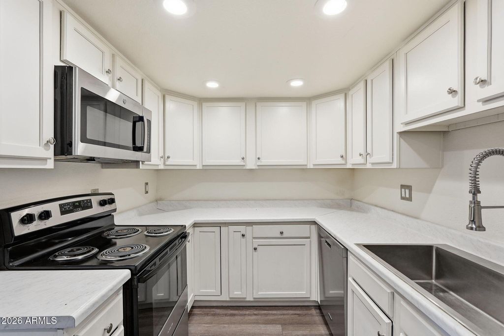 12440 N 20TH Street 106, Phoenix, AZ 85022