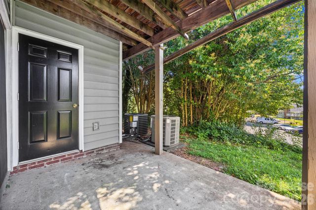 2920 Iron Gate Lane, Charlotte, NC 28212
