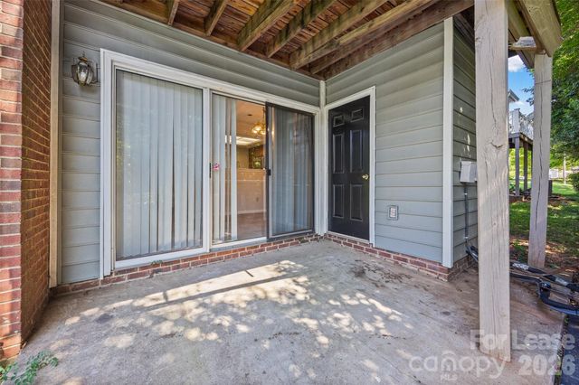 2920 Iron Gate Lane, Charlotte, NC 28212