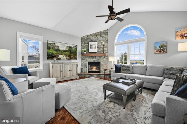 37 VIOLETS PATH, Elizabethtown, PA 17022