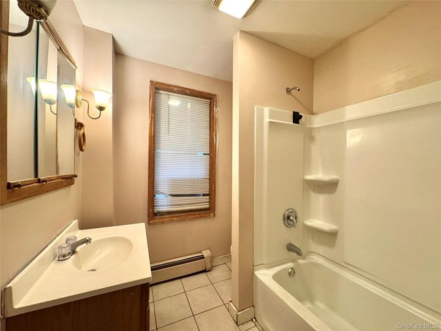 8 Forest Hills Avenue, Catskill, NY 12414