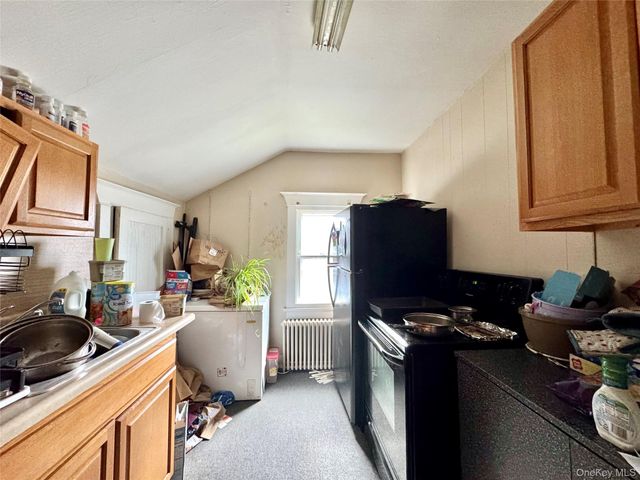 8 Forest Hills Avenue, Catskill, NY 12414