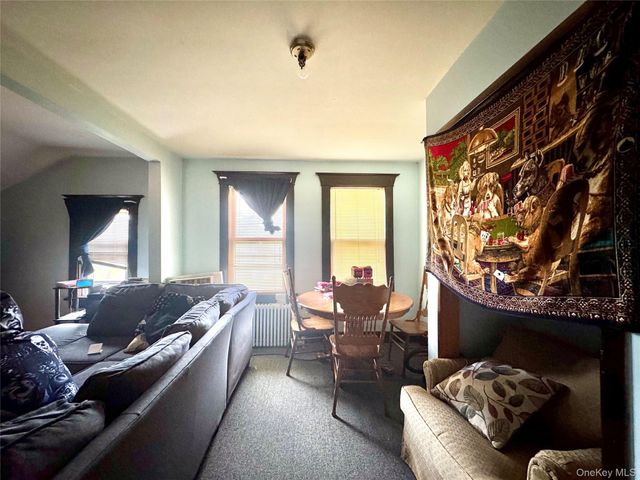 8 Forest Hills Avenue, Catskill, NY 12414