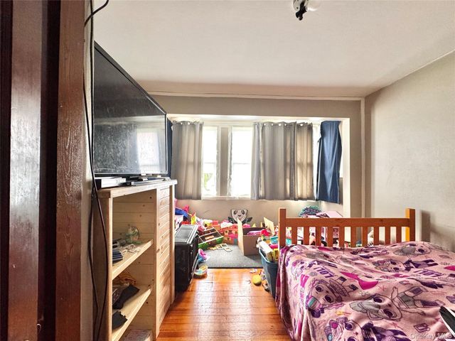 8 Forest Hills Avenue, Catskill, NY 12414