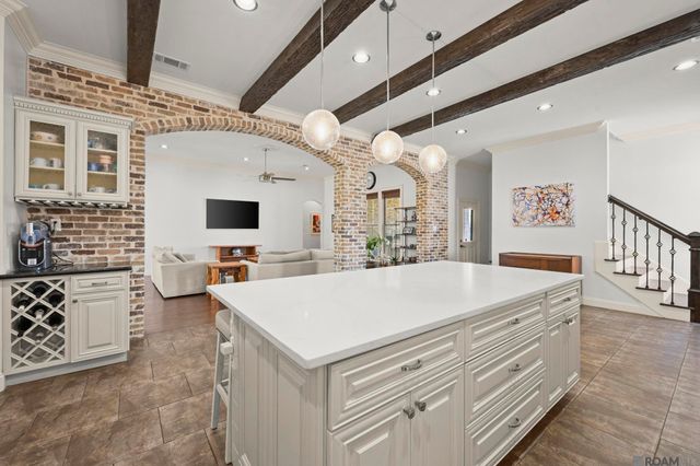 6447 Coushatta Dr, Gonzales, LA 70737