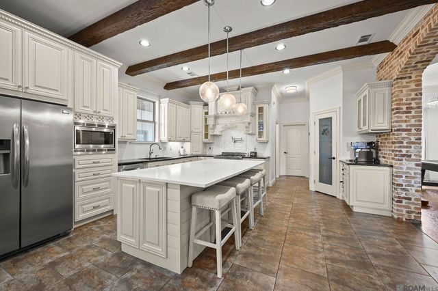 6447 Coushatta Dr, Gonzales, LA 70737