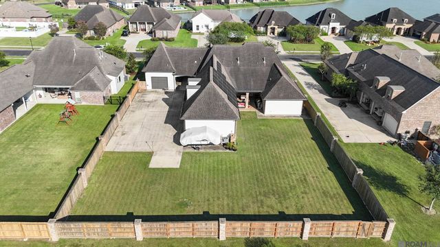 6447 Coushatta Dr, Gonzales, LA 70737