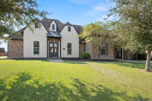6447 Coushatta Dr, Gonzales, LA 70737