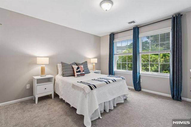 7 Holly Court, Bloomfield, NJ 07003
