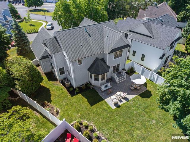 7 Holly Court, Bloomfield, NJ 07003