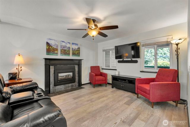 28210 187th Avenue SE, Kent, WA 98042
