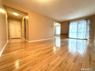 31 Woodsedge Drive APT 1C, Newington, CT 06111