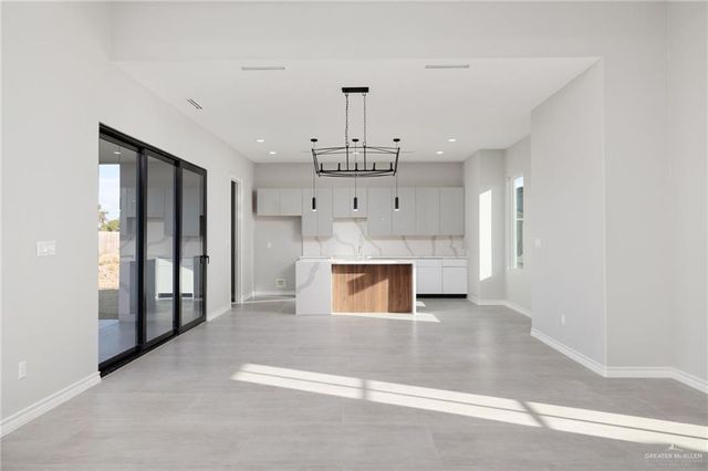 3001 S Livingston Street, Edinburg, TX 78542