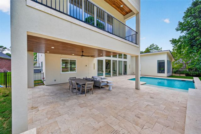 1167 Bentwater Drive, Montgomery, TX 77356
