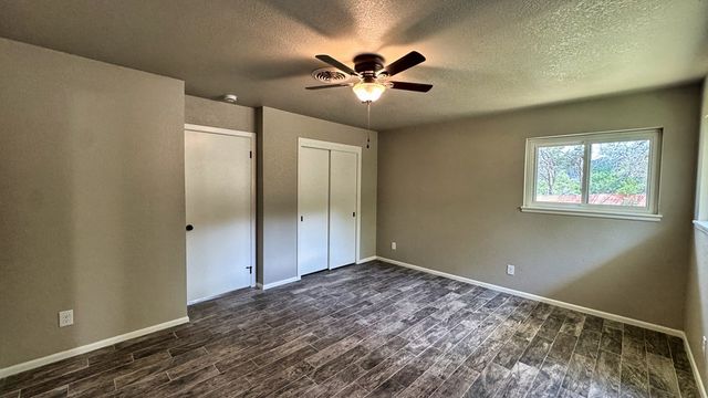241 W Doris Dr, Kerrville, TX 78028
