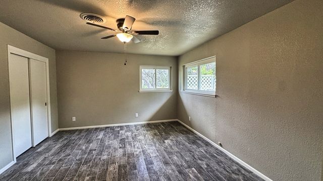241 W Doris Dr, Kerrville, TX 78028