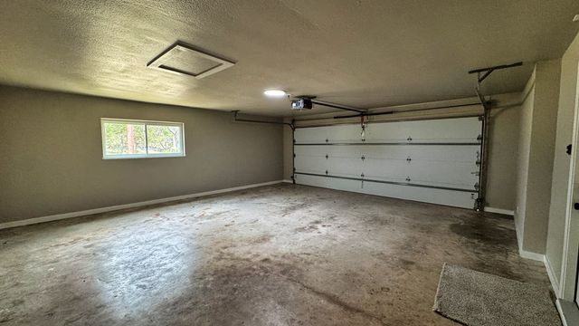 241 W Doris Dr, Kerrville, TX 78028