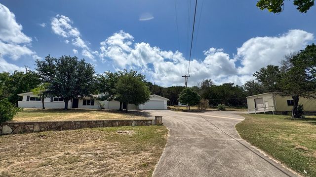 241 W Doris Dr, Kerrville, TX 78028