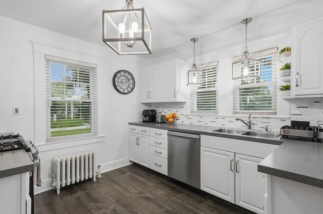101 Pleasant St, Tewksbury, MA 01876