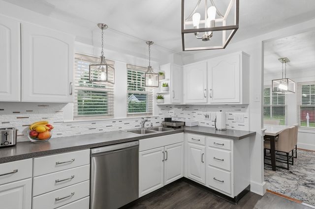 101 Pleasant St, Tewksbury, MA 01876