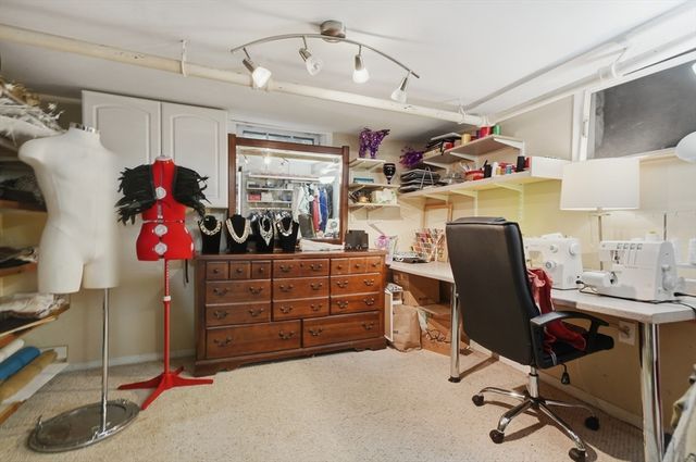 101 Pleasant St, Tewksbury, MA 01876
