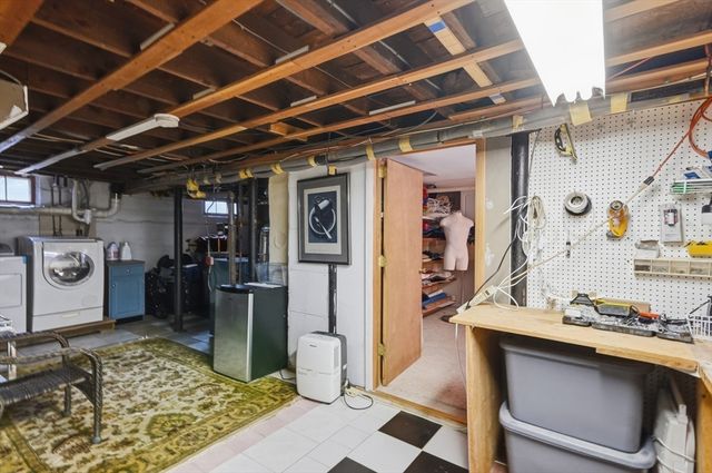 101 Pleasant St, Tewksbury, MA 01876