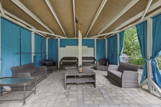 101 Pleasant St, Tewksbury, MA 01876