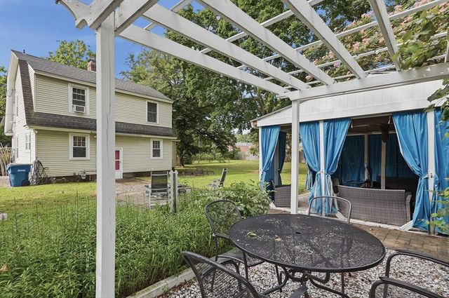 101 Pleasant St, Tewksbury, MA 01876
