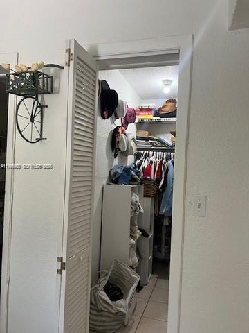 1230 W 54th St 305A, Hialeah, FL 33012