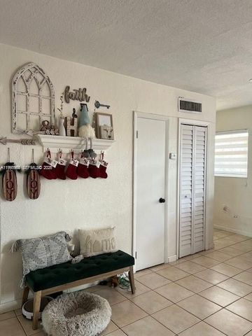 1230 W 54th St 305A, Hialeah, FL 33012