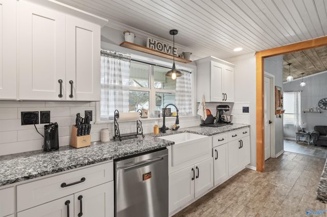 2792 E Rexford Street, Hokes Bluff, AL 35903