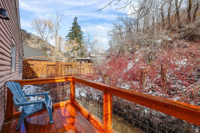 6724 E EMIGRATION CANYON RD, Emigration Canyon, UT 84108