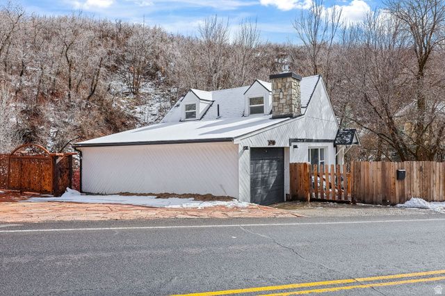 6724 E EMIGRATION CANYON RD, Emigration Canyon, UT 84108
