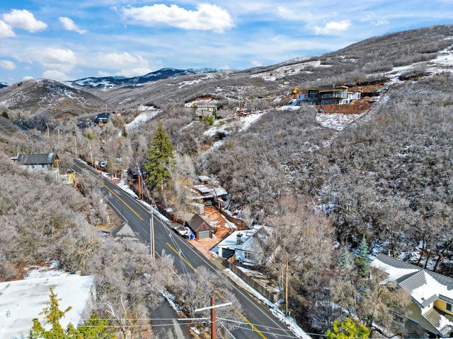 6724 E EMIGRATION CANYON RD, Emigration Canyon, UT 84108