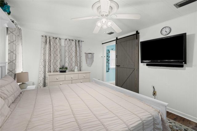 36701 GRACE AVENUE, Zephyrhills, FL 33542