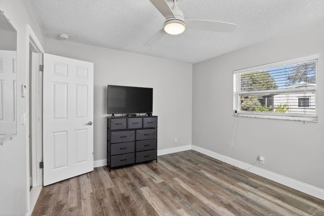 8845 NW 14th Street, Plantation, FL 33322