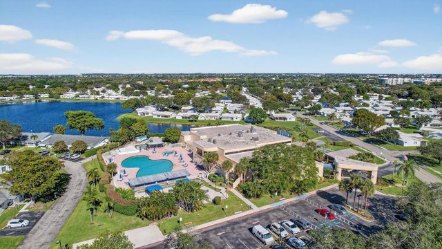 8845 NW 14th Street, Plantation, FL 33322