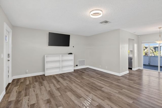 8845 NW 14th Street, Plantation, FL 33322