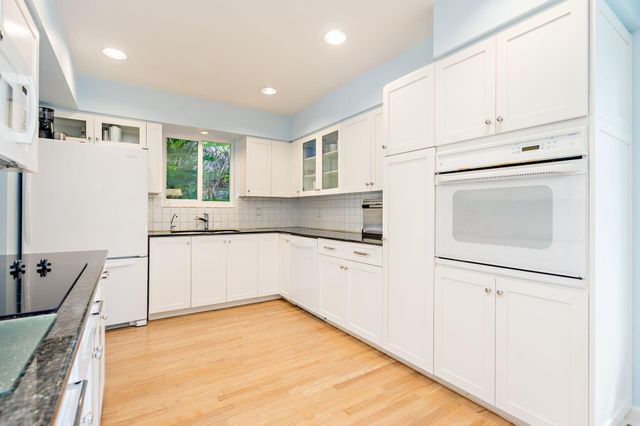 157 Worth Court N, West Palm Beach, FL 33405