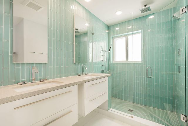 157 Worth Court N, West Palm Beach, FL 33405