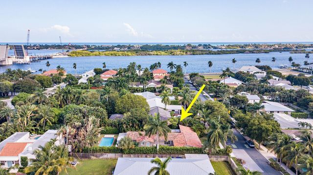 157 Worth Court N, West Palm Beach, FL 33405