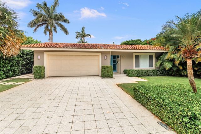 157 Worth Court N, West Palm Beach, FL 33405