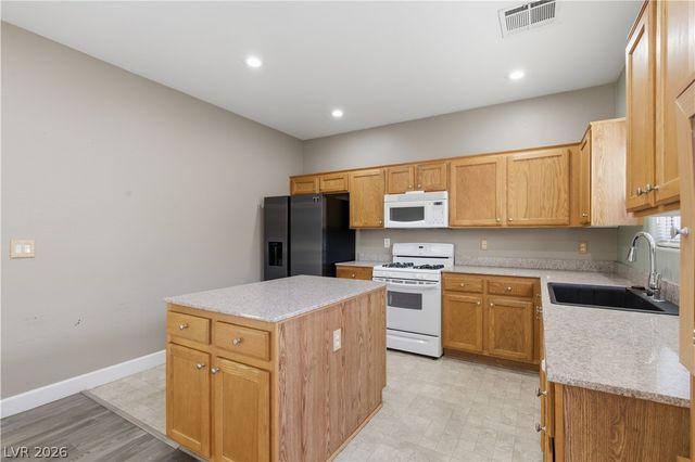 7383 Lionheart Street, Las Vegas, NV 89123