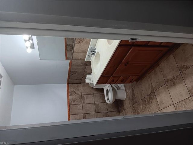 11 Haley DR, Hampton, VA 23661